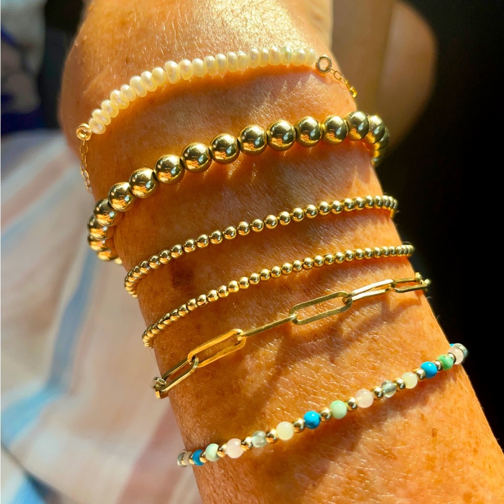 5 mm Handmade 14k gold filled bead stretch bracelet
14k gold filled 5 mm beads - Picture 2 of 8